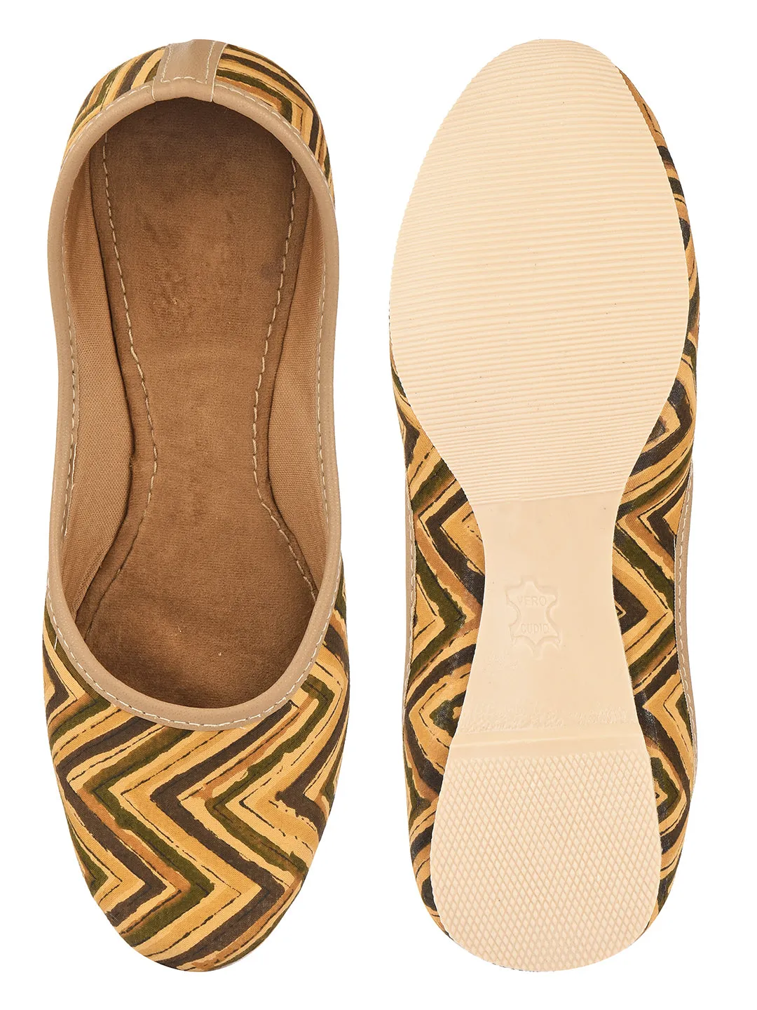 DESI COLOUR Women Black Printed Mojaris with Embroidered Flats