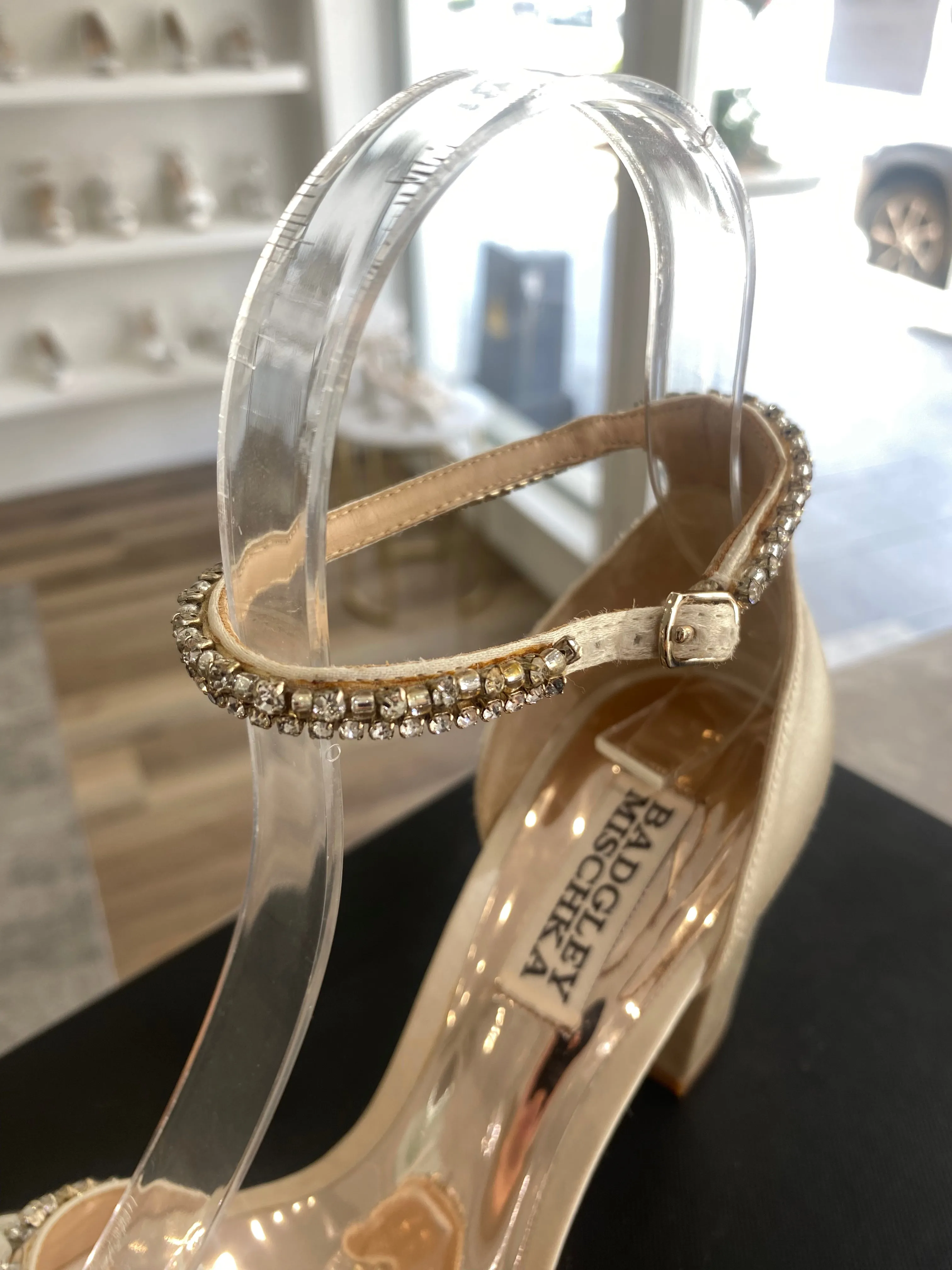 SAMPLE - Finesse Ivory - Size 5.5