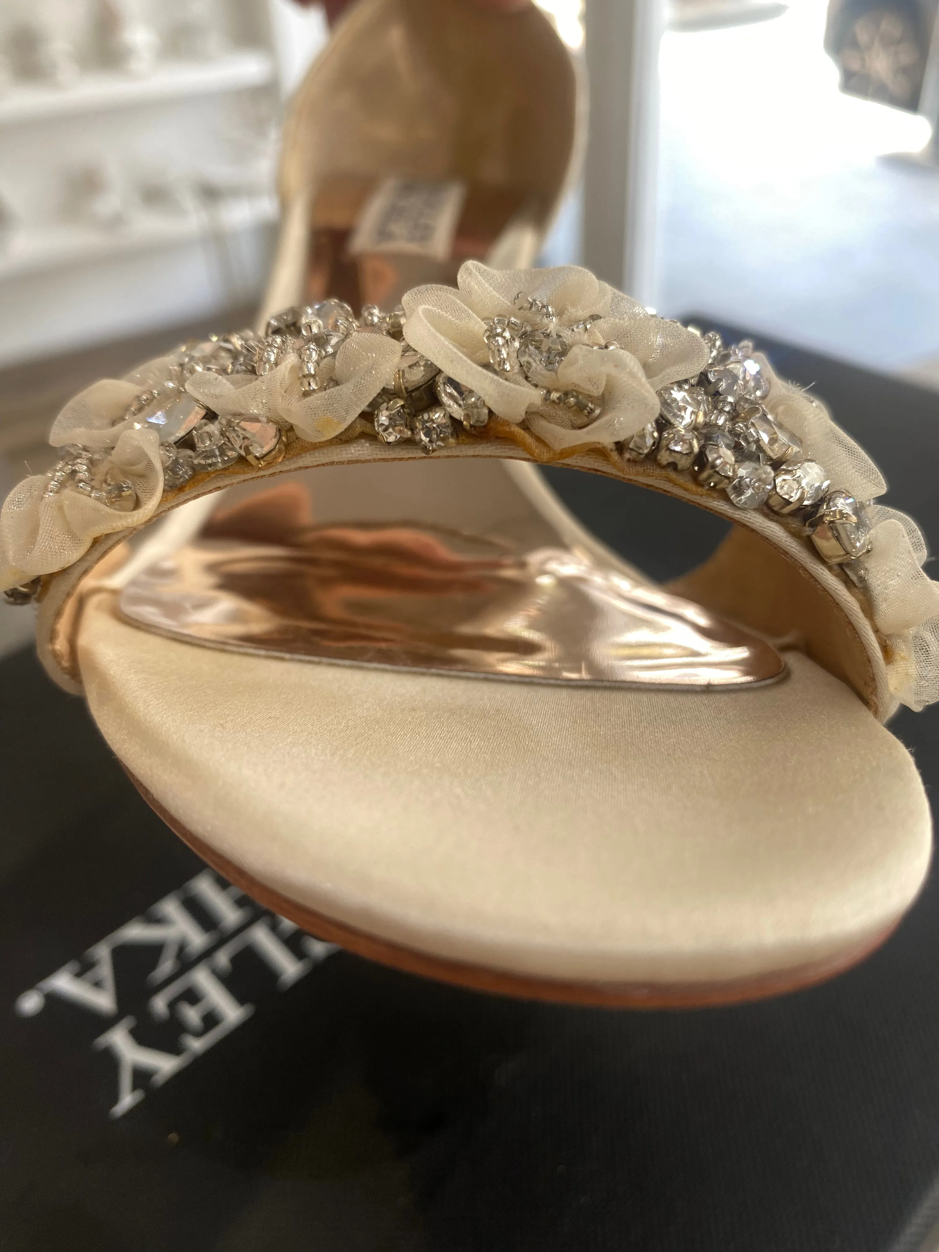 SAMPLE - Finesse Ivory - Size 5.5