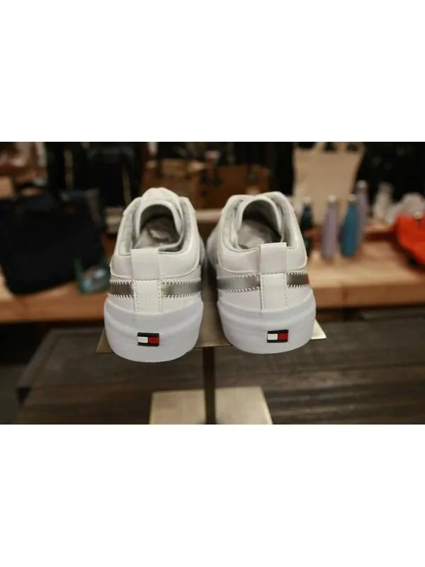 Tommy Hilfiger Women' Pema Sneakers White